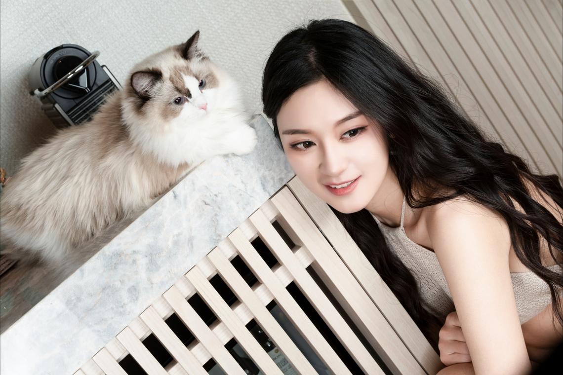 周剑大使接受斐济《今日》杂志书面专访